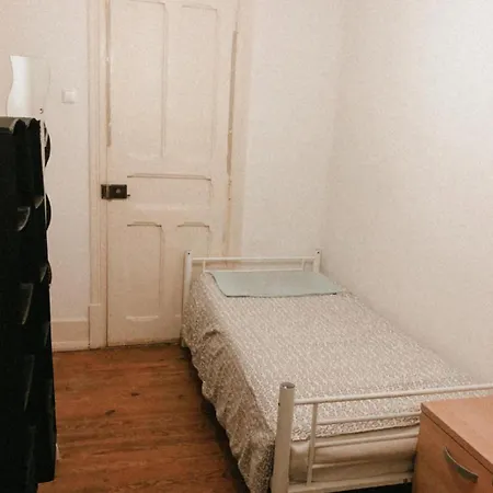 Проживание в семье Alameda House *